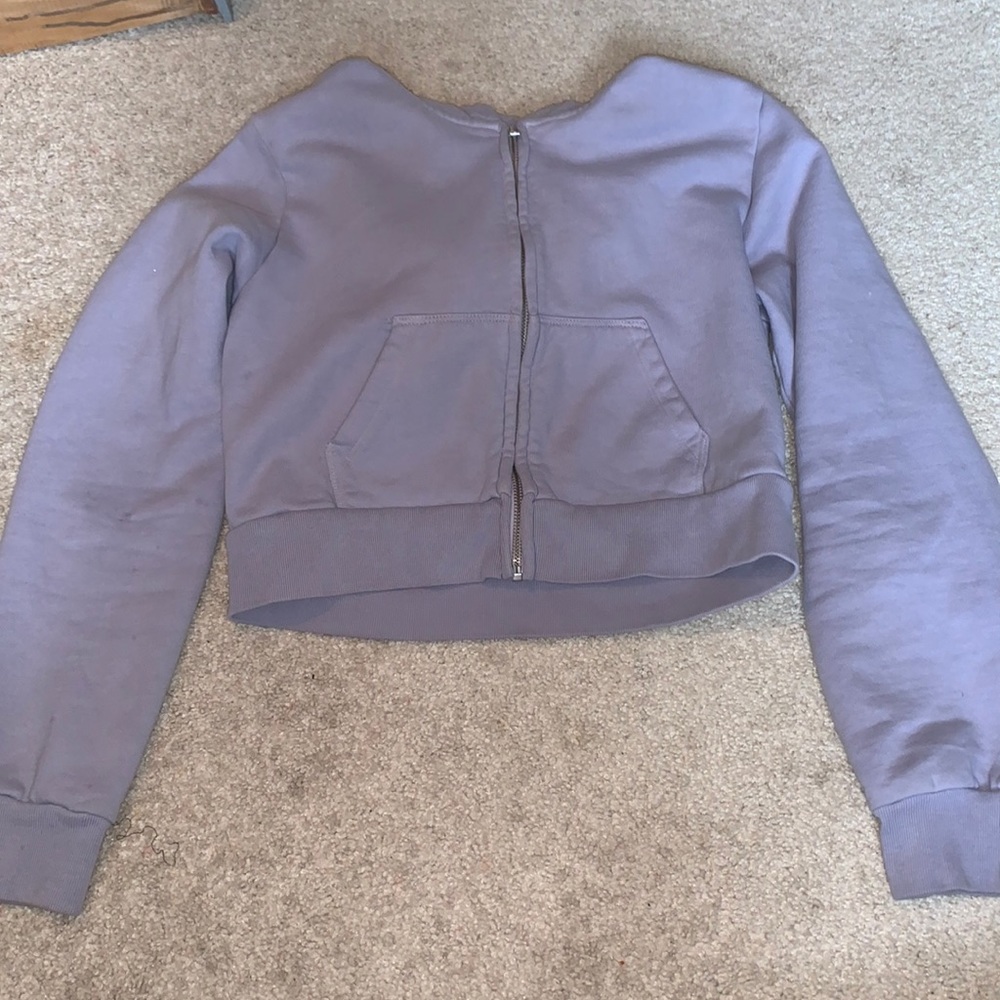 Purple cropped hoodie(kind of heavy weighted)